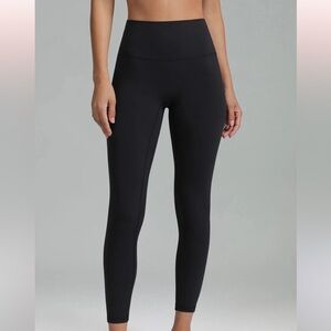 EUC ColorfulKoala Dreamlux High Waisted No Front Seam 25" 7/8 Workout Leggings